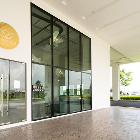 Amber Cove Premier Suites Melaka Kültér fotó